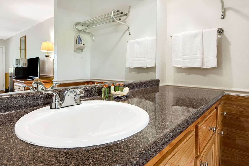 Hallmarc Inn & Suites Of West Memphis Phòng bức ảnh